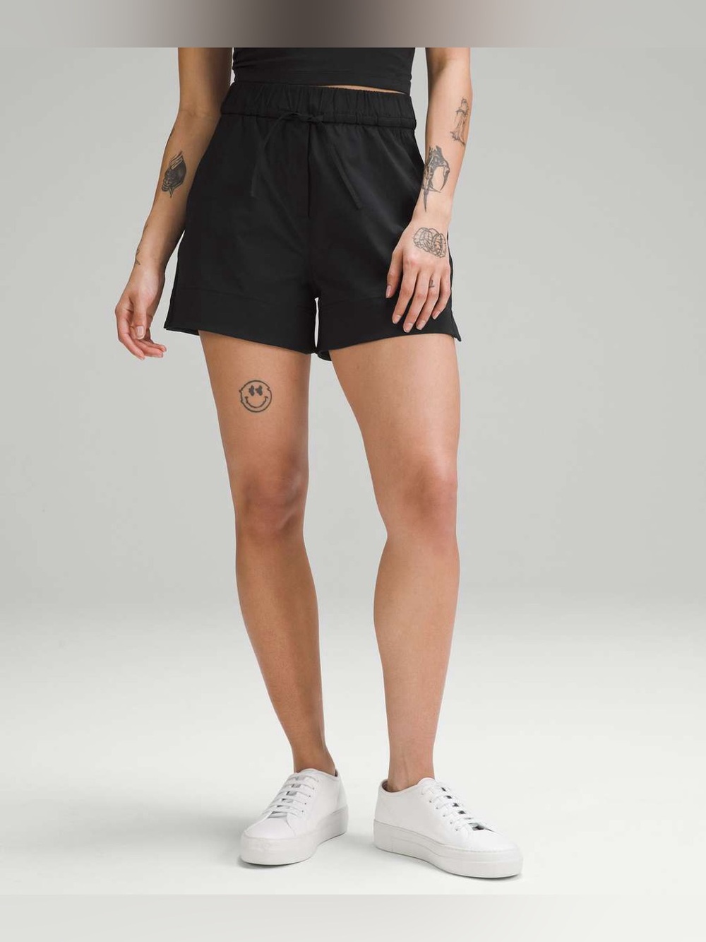 Lululemon High Waisted Woven Shorts 3.5”, small